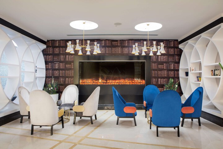 Hotel Interior 28 of 160