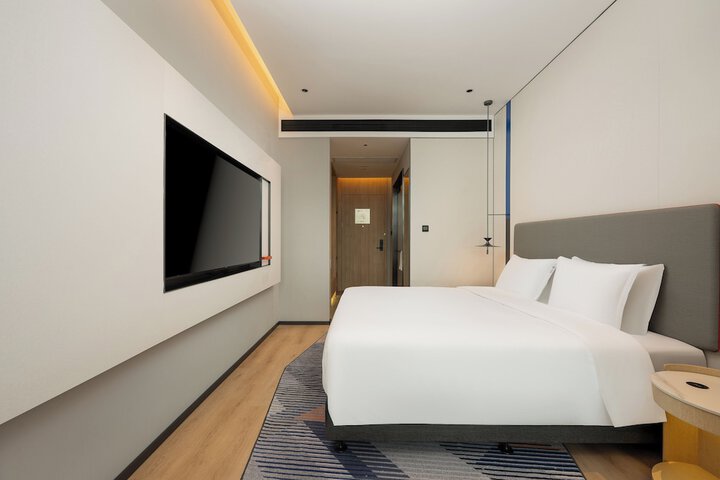 Room 3 of 30