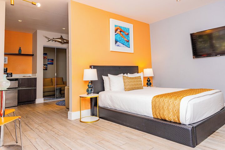 1 Queen Bed (35 of 53)