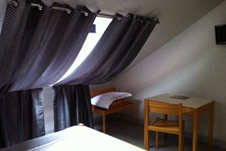 Room 15 of 18
