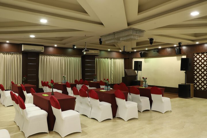 Business Center 66 of 85