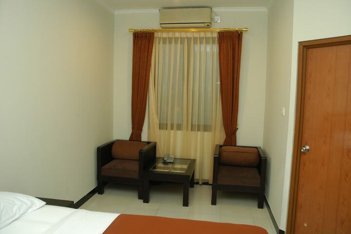Room 16 of 37