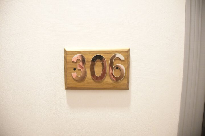 Room 40 of 72