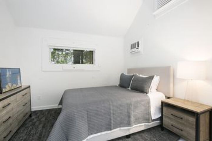 Room 15 of 22