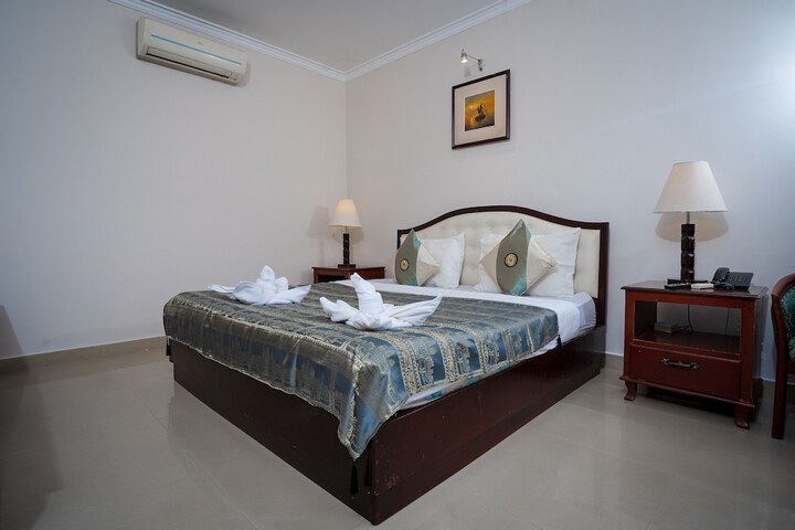 Room 27 of 51