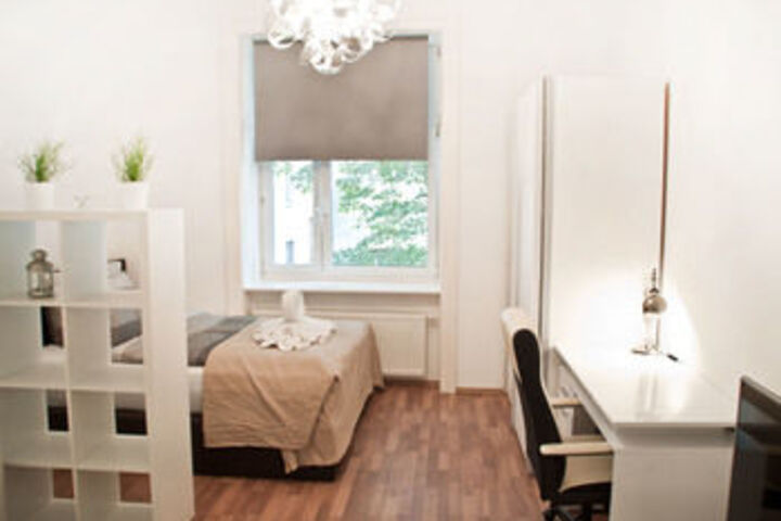 Room 15 of 81