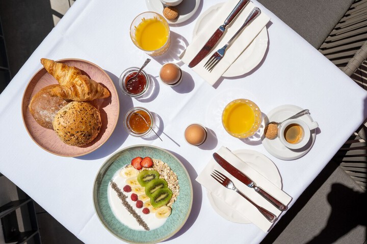 Breakfast/Coffee Service 62 of 70
