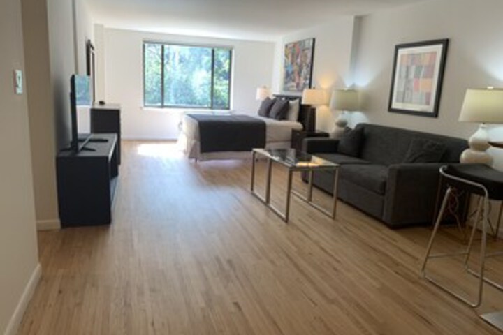 Room 33 of 37