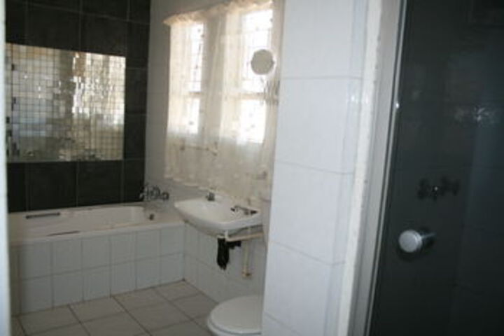 Room 5 of 26