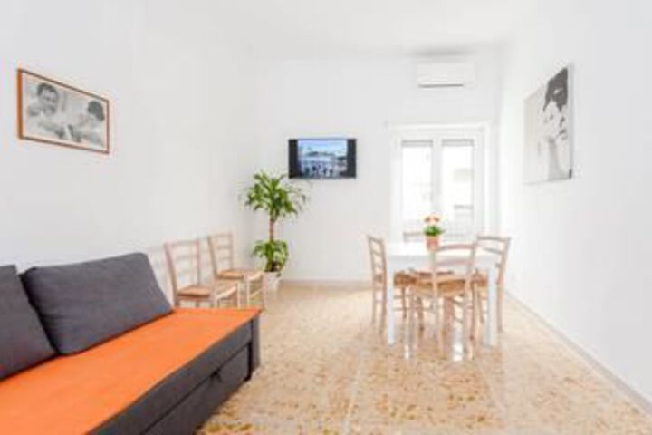 House with 2 Bedrooms in Roma with Balcony and Wifi