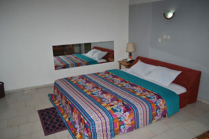 Room 12 of 23