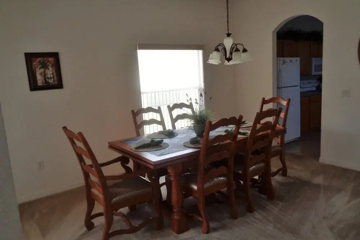Dining 10 of 10