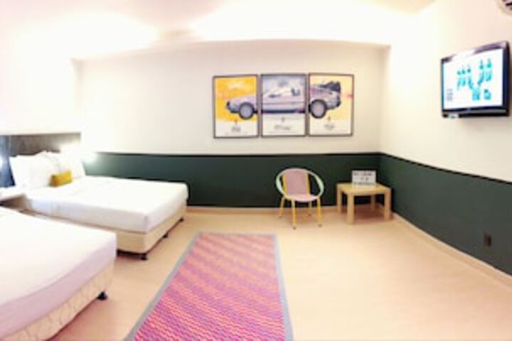 Room 22 of 38