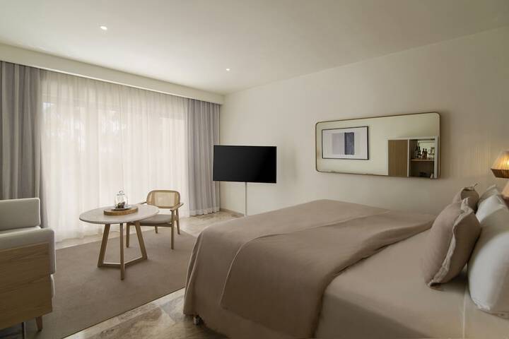 Room 7 of 158