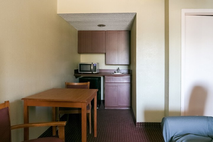 Room 6 of 54