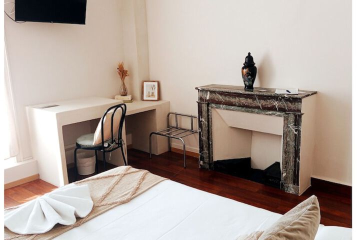 Room 4 of 28