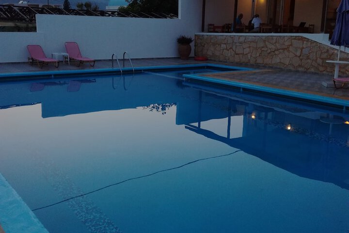 Hotel with Pool