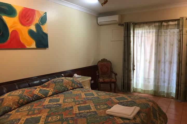 Room 10 of 23
