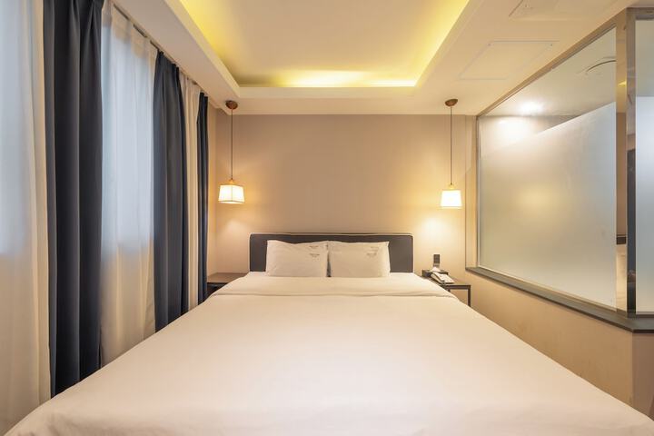 Room 38 of 54