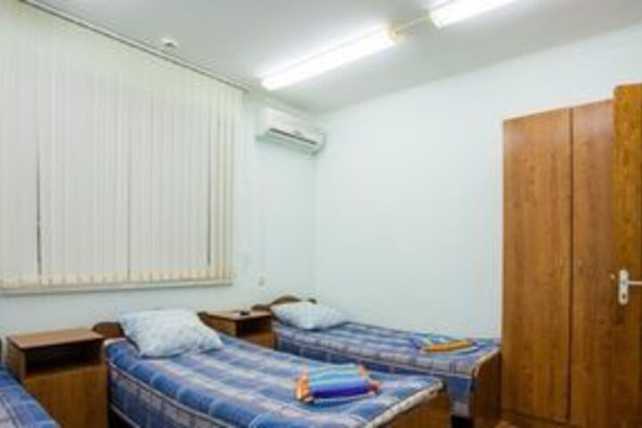 Room 12 of 21