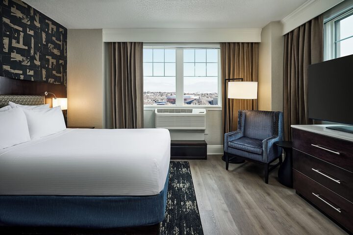 Room 40 of 173