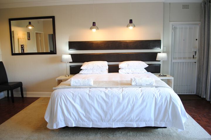 Room 6 of 55