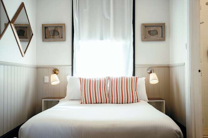 Room 31 of 108