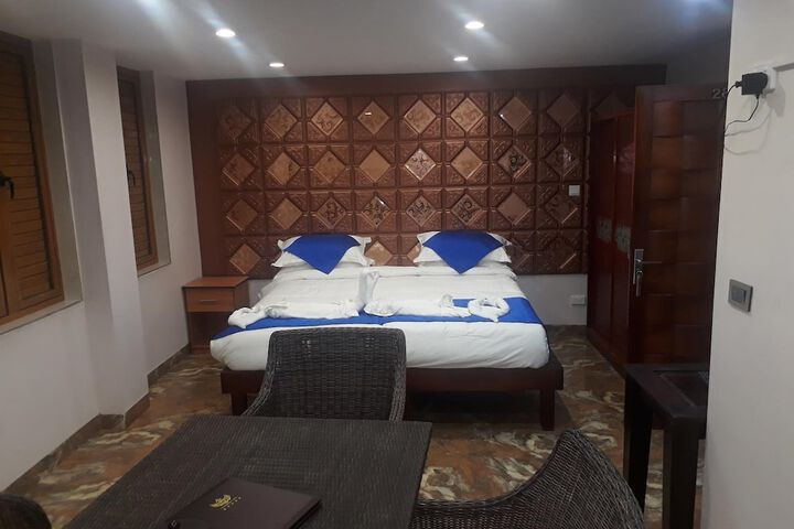 Room 16 of 41