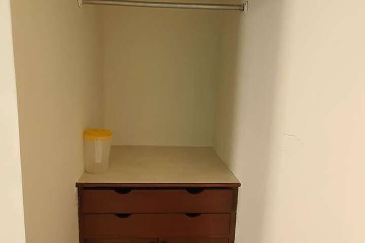 Room 21 of 40