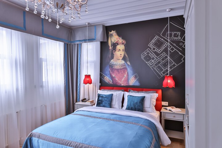 Room 19 of 42