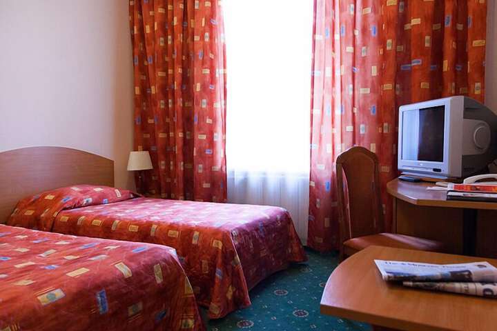 Room 28 of 118