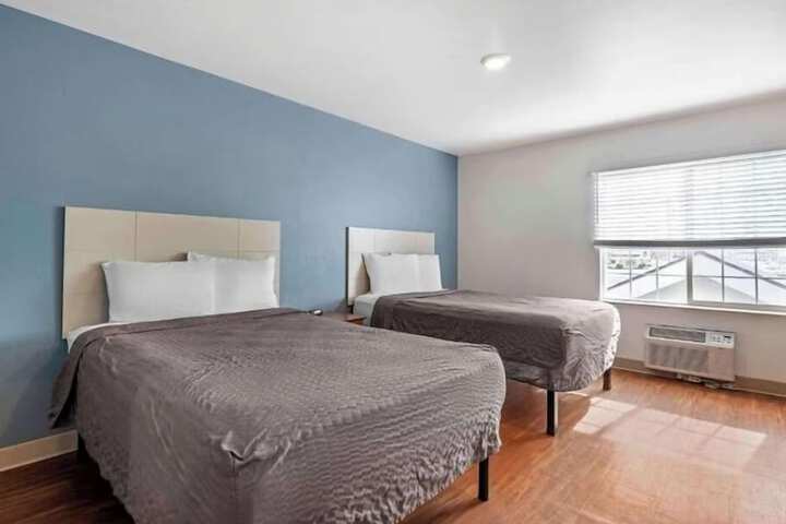 Room 9 of 15