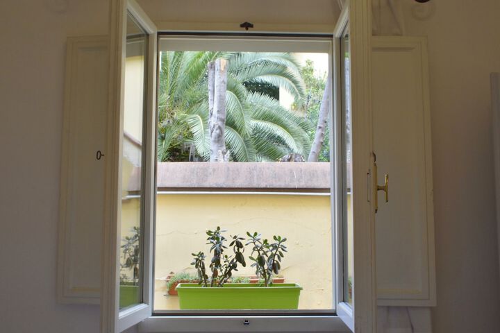 Pool 42 of 60