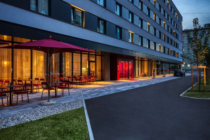 Hotel 62 of 66