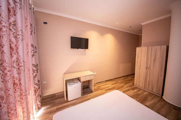 Room 6 of 41