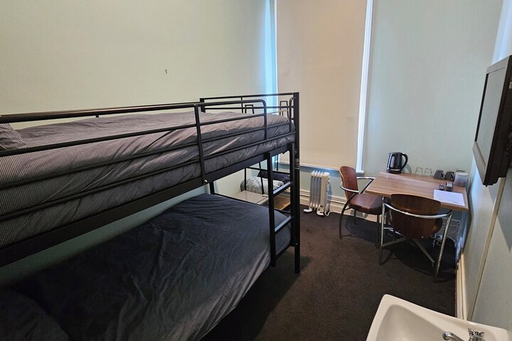 Room 9 of 24