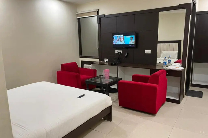 Room 4 of 5