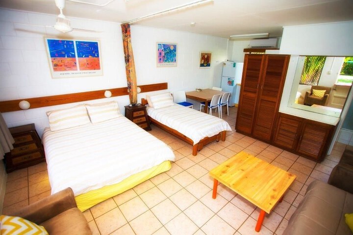 Room 5 of 33