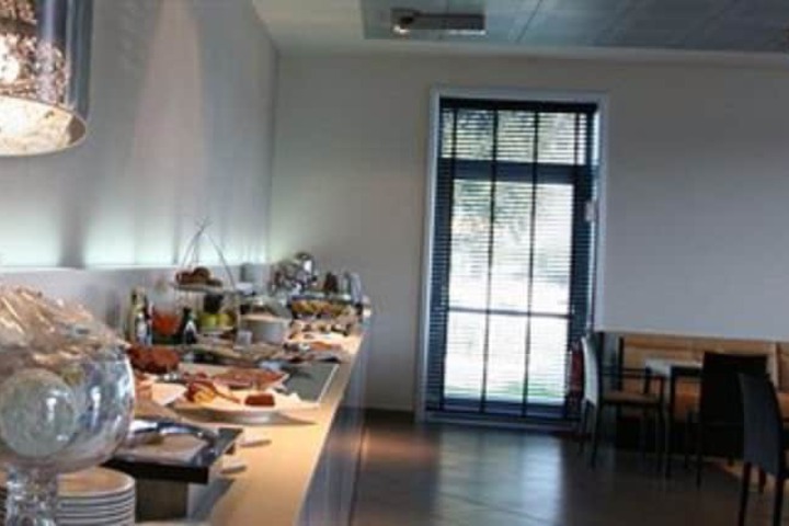 Dining 50 of 80