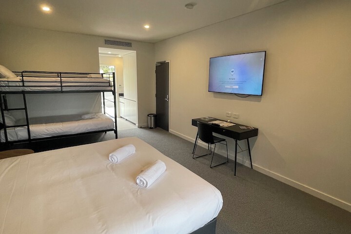 Room 9 of 36