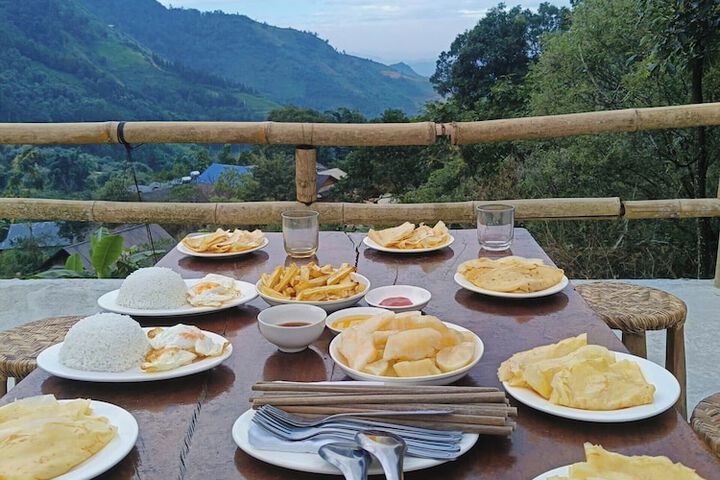 Dining 15 of 25