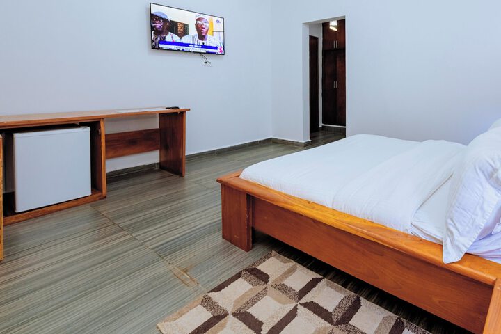 Room 7 of 39