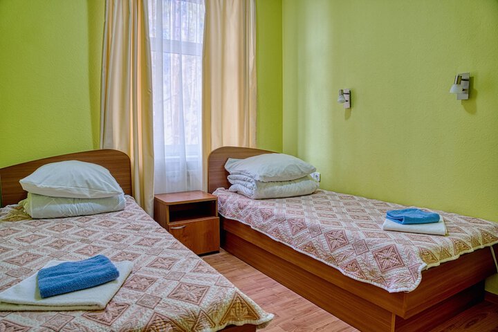 Room 53 of 118