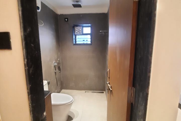 Room 32 of 39