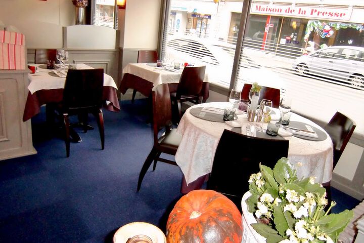 Dining 42 of 55