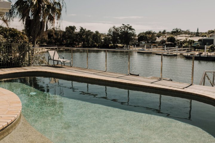 Pool 43 of 76