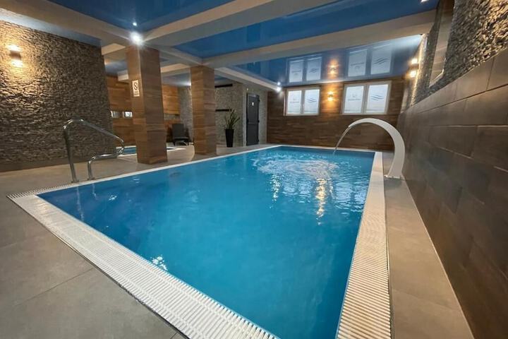 Pool 81 of 110