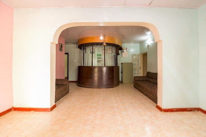 Ballroom/Hall 21 of 31