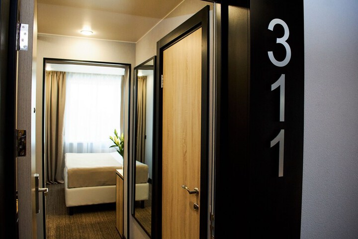 Room 12 of 35