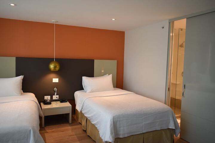 Room 13 of 89